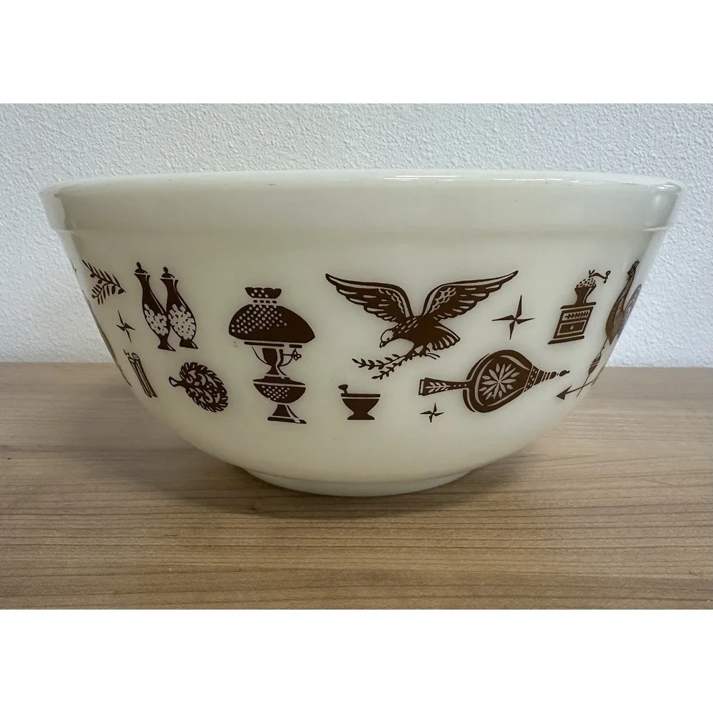Vintage Pyrex 403 2 1/2 Qt Mixing Bowl Early American Brown Cat Chicken
